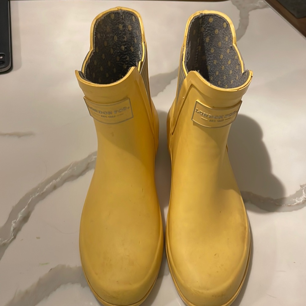 London fog yellow rain boot